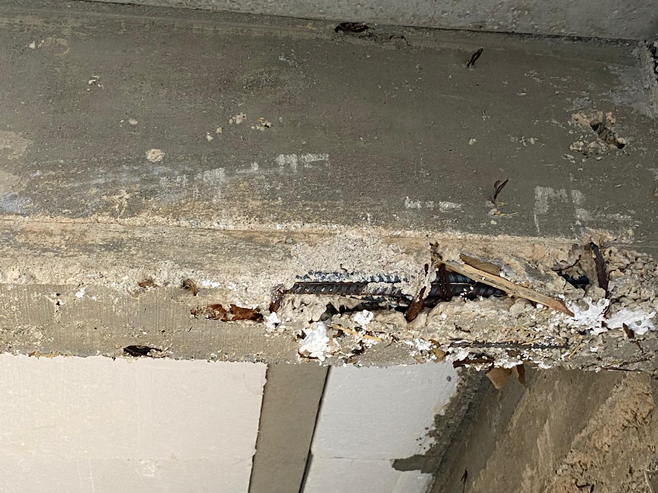 Viga de soporte con concreto deficiente